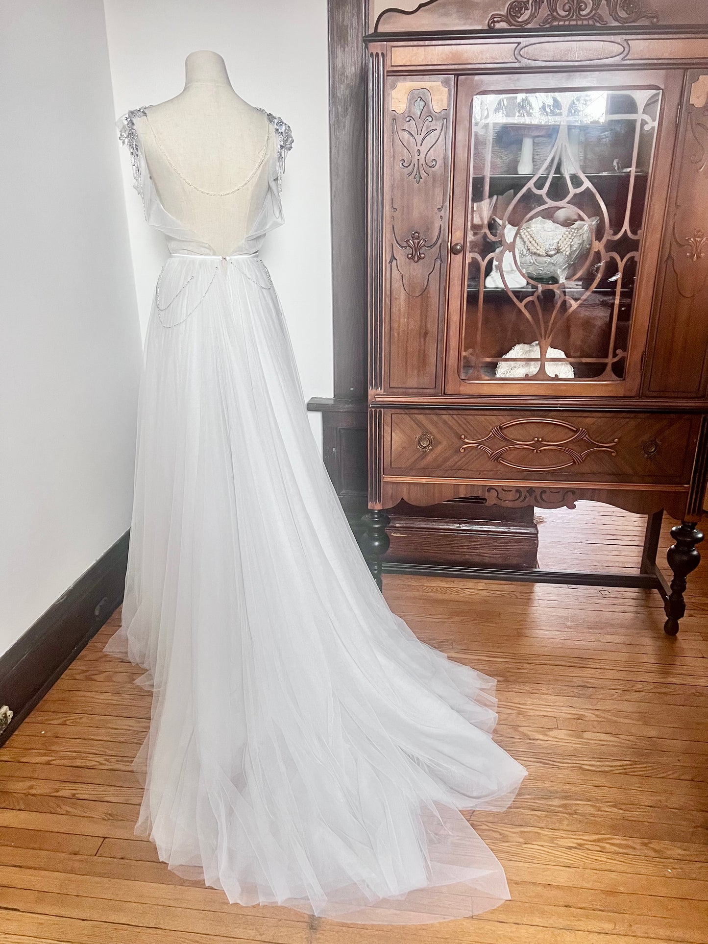 Ivanel Gown by Rara Avis - Ivory Size 38 with underdress - Atelier Sample