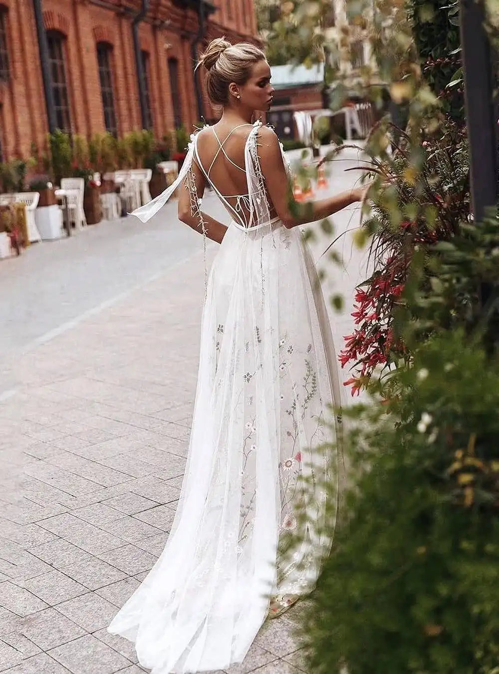Custom LOFGREIN GOWN by Rara Avis For Chloe 💕